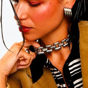 🧸 Aldo Chunky necklace